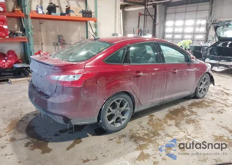 2014 Ford Focus Se z USA, uszkodzony, nr VIN 1FADP3F25EL116488